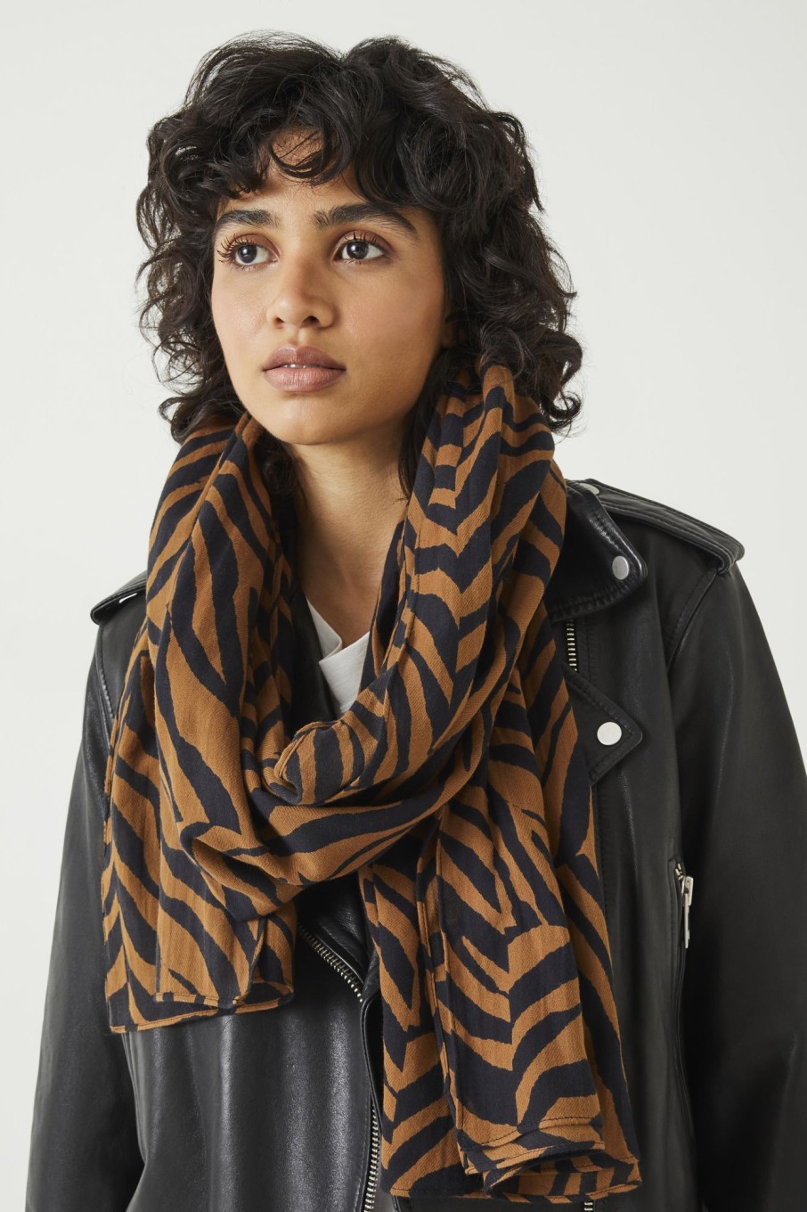 Wholesale Zebra Printed Scarf Zebra Patchwork Brown