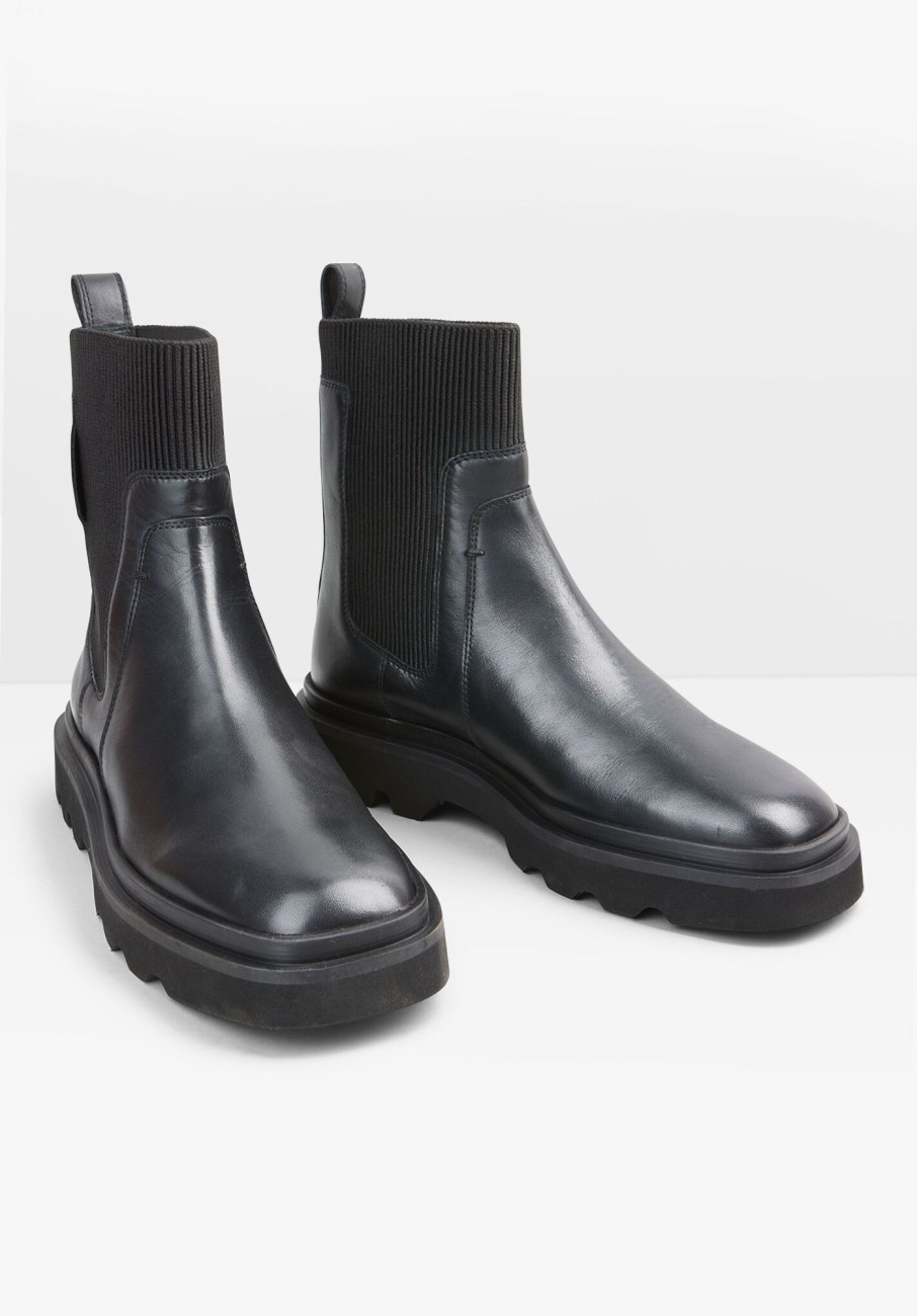 Clearance Pacey Leather Chunky Chelsea Boots Black