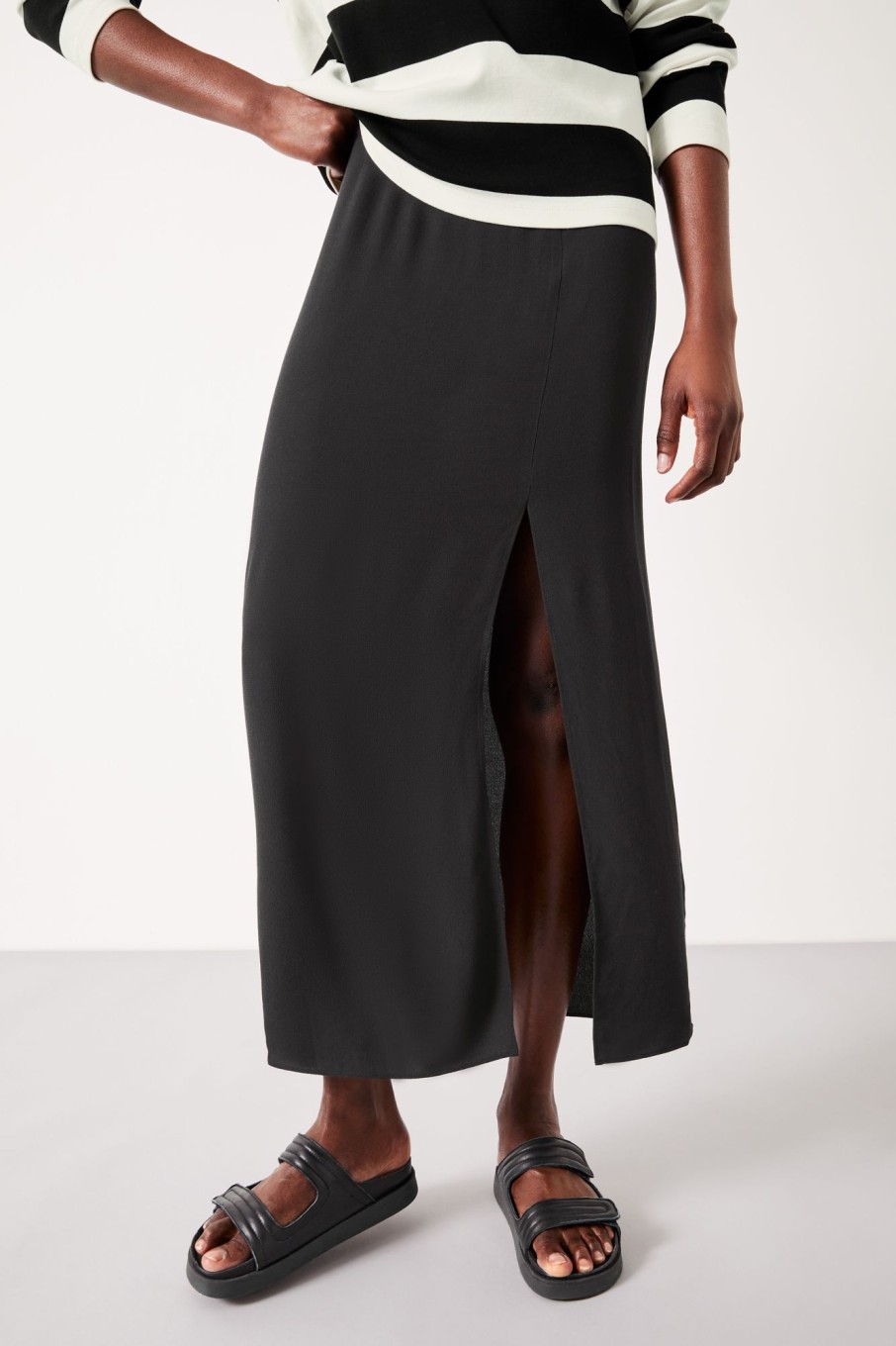 New Anya Split Maxi Skirt Black