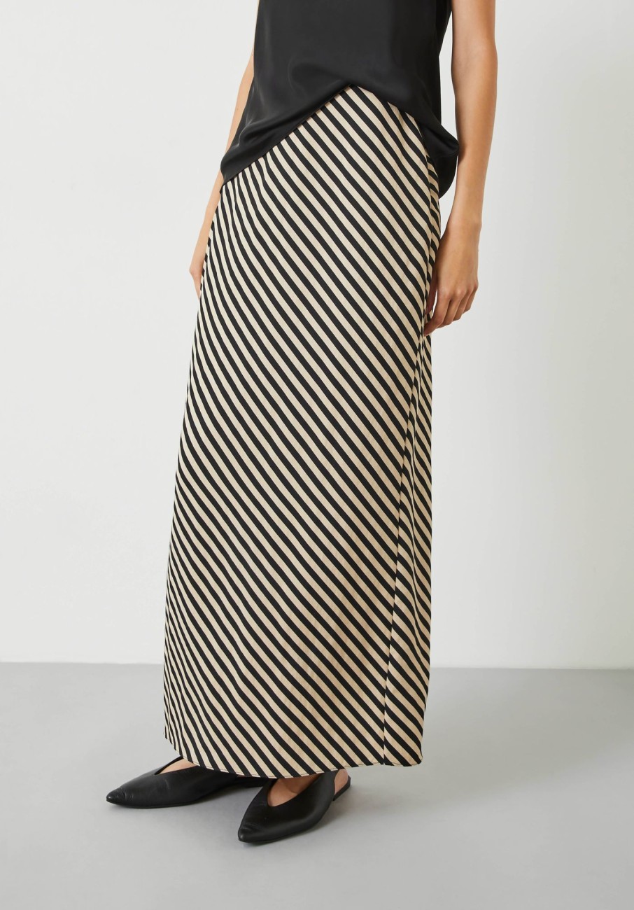 New Reema Split Maxi Skirt Diagonal Stripe