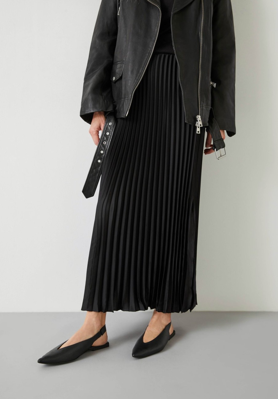 New Pleated Satin Maxi Skirt Black