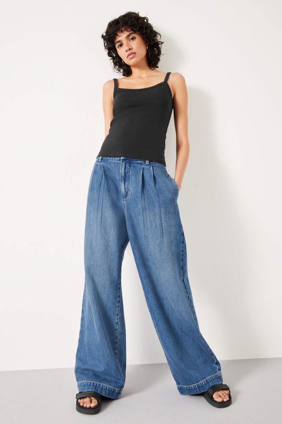 Clearance Lya Pleated Wide-Leg Jeans Mid Authentic