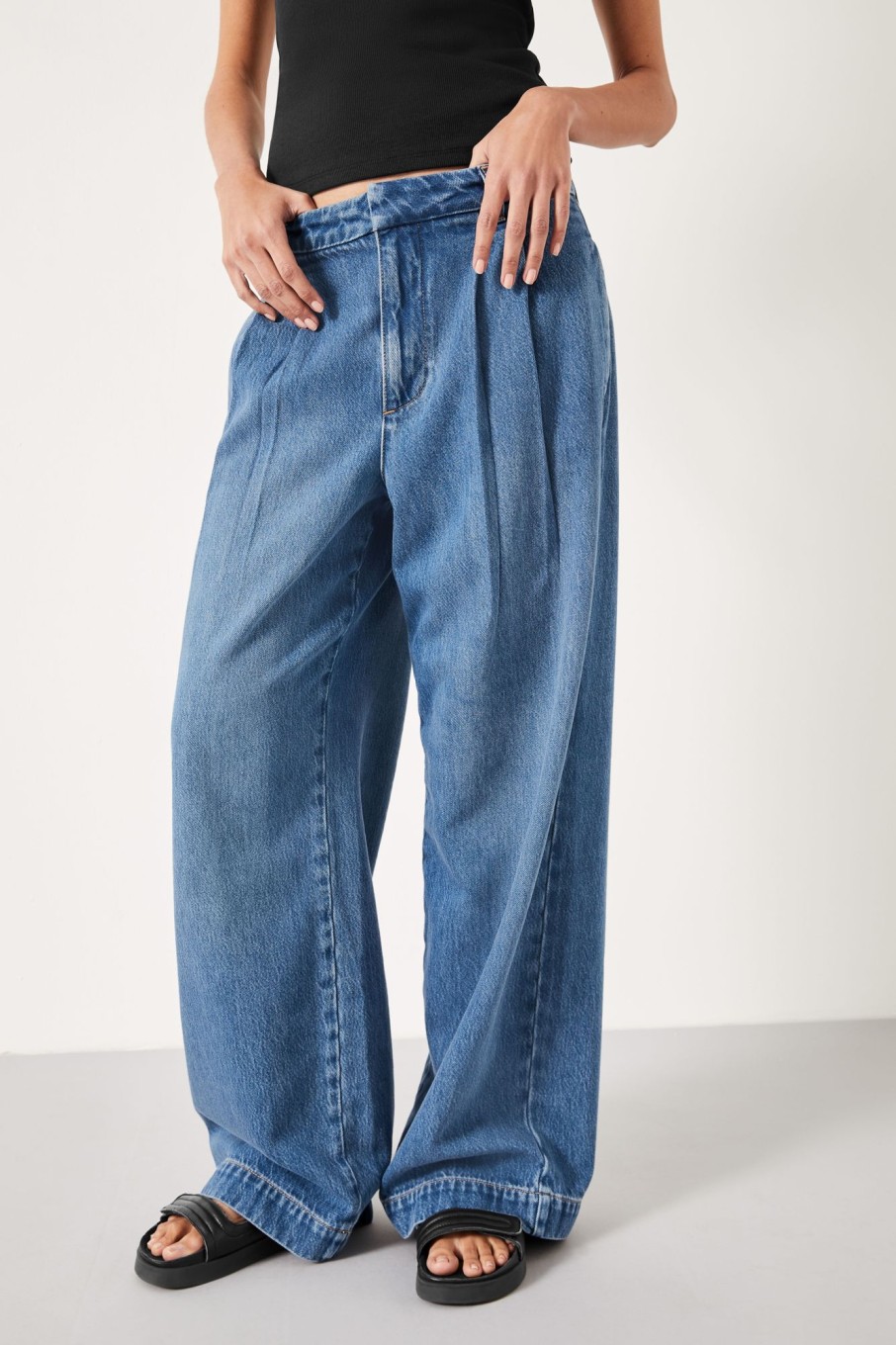 Clearance Lya Pleated Wide-Leg Jeans Mid Authentic