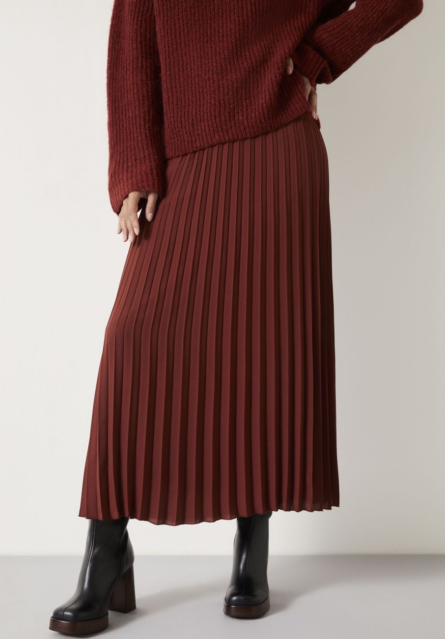 Hot Neah Pleated Midi Skirt Brown